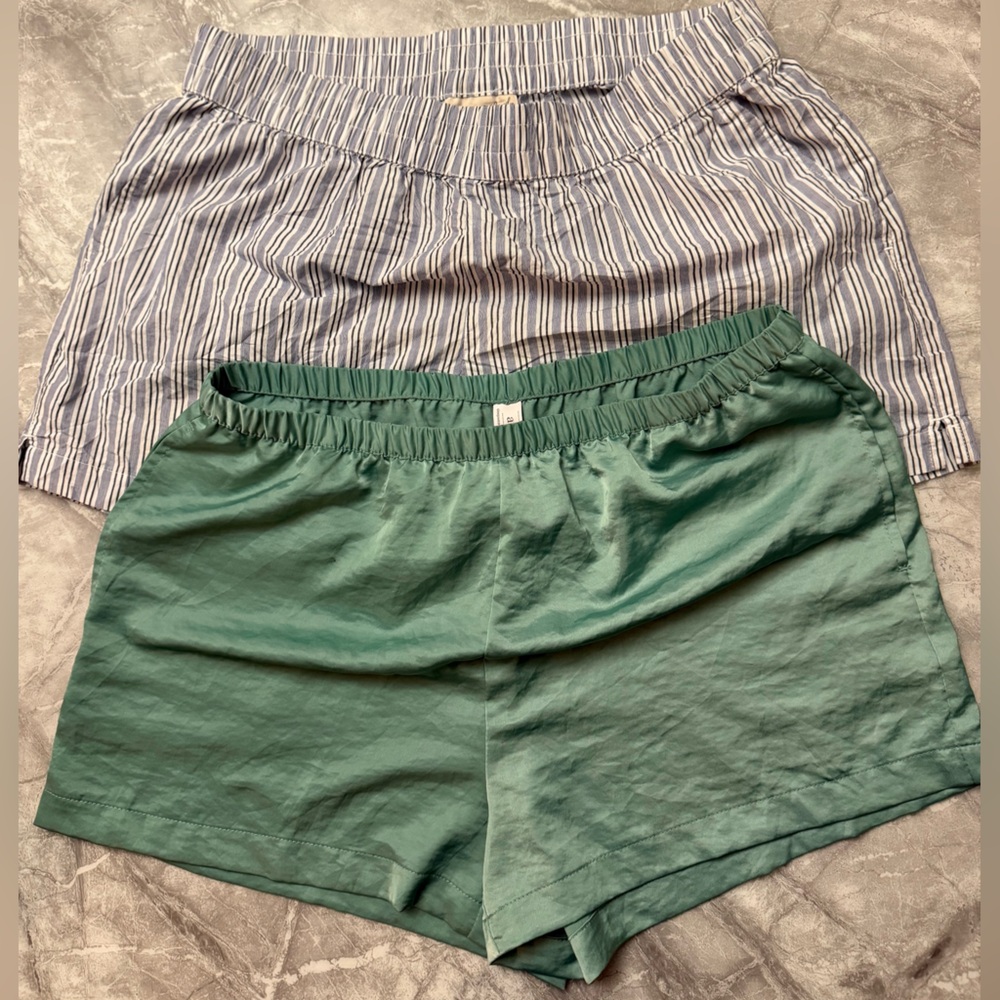 Set of 2 shorts - Universal Thread & Auden Green and Striped Women's Shorts